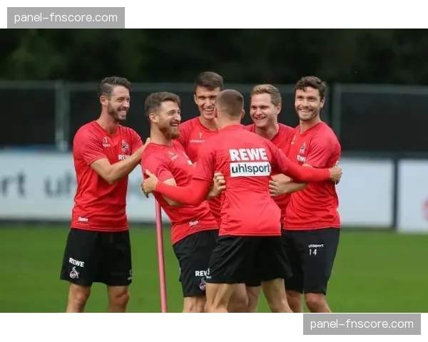 升班马科莫冲击欧战资格前景乐观，资本投入与战术革新成效显著