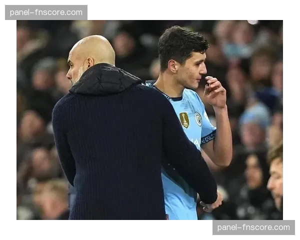 特写：雷恩19岁小将完成法甲首秀，赛后获赠纪念球衣