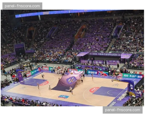 “主场优势”在空场与开放场馆不同时期的CBA季后赛中影响几何？